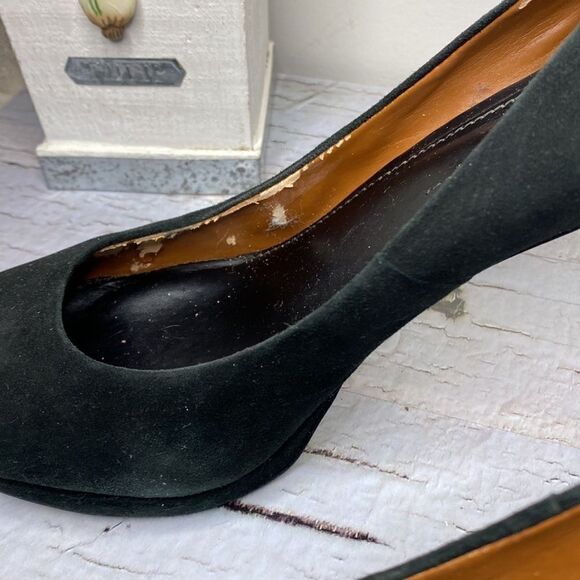🌷  Banana Republic🌷 Black Suede Pumps - Picture 9 of 13